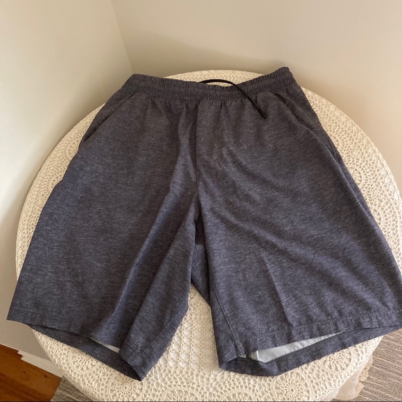 Lululemon Pace Breaker Shorts No Liner 9” Size S - Picture 2 of 8
